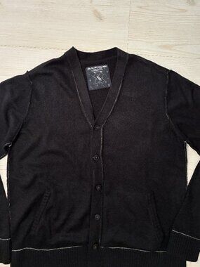 Quiksilver Men's Black Knit Button-Up Cardigan Sweater Style K107606 Size Medium